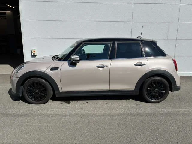 Bmw MINI COOPER D 5DOOR プレミアムプラスライン photo 3