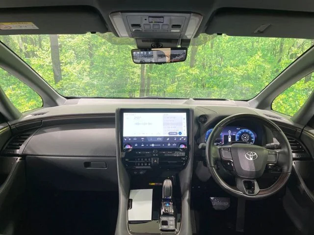 Toyota ALPHARD hybrid Z photo 2