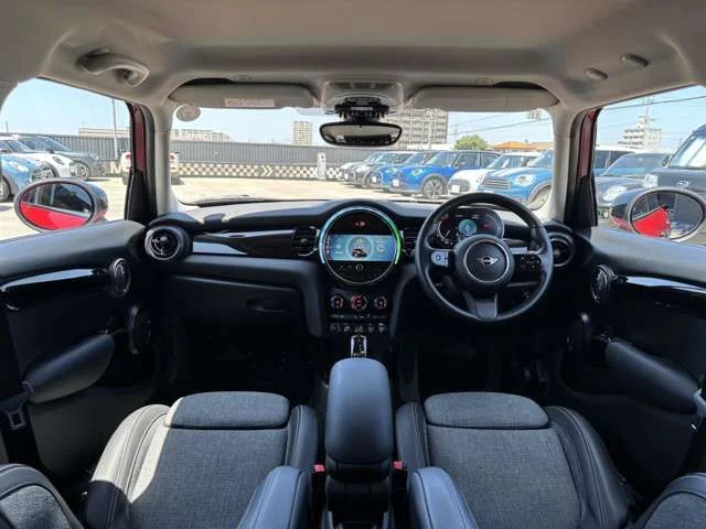 Bmw MINI COOPER D 5DOOR ベースグレード photo 2