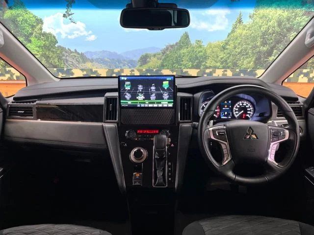 Mitsubishi DELICA D:5 4WD アーバンギア　G photo 2