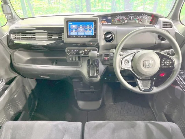 Honda N BOX CUSTOM L photo 2