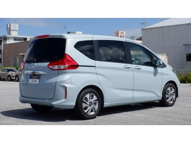 Honda FREED HYBRID G photo 3