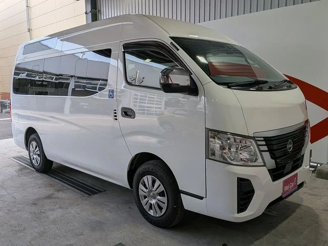 Nissan CARAVAN van 4WD チェアキャブ車いす2名仕様　4WD photo 4