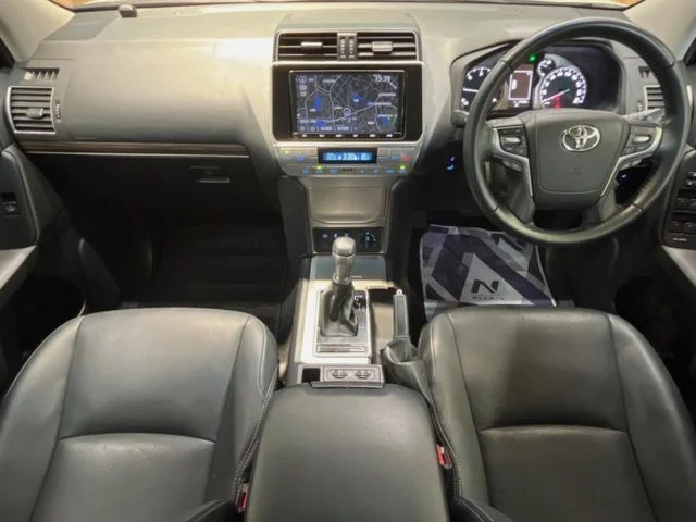 Toyota LANDCRUISER PRADO TX　Lパッケ　マットブラックEd photo 2
