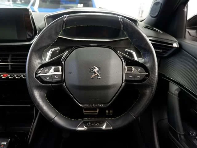 Peugeot PEUGEOT 2008 GT　パック　ブルーHDi photo 2