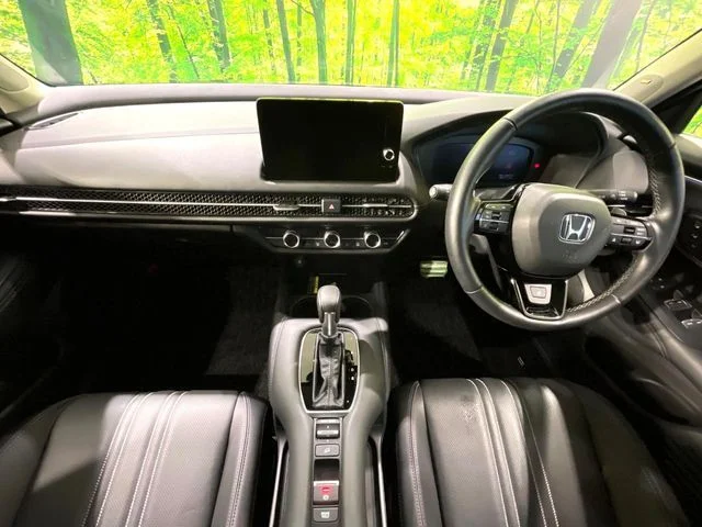 Honda ZR-V Z photo 2