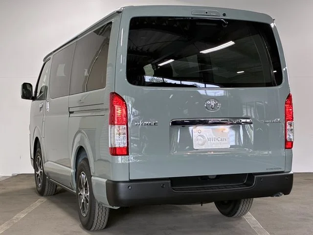 Toyota HIACE van 4WD スーパーGL　ロング photo 3