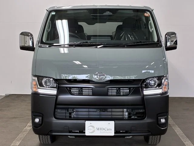 Toyota HIACE van 4WD スーパーGL　ロング photo 4