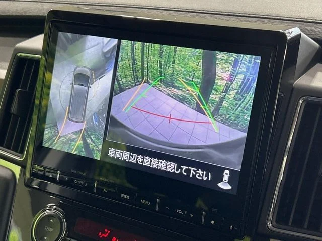 Mitsubishi DELICA D:5 4WD P photo 3