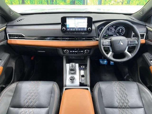Mitsubishi OUTLANDER PHEV P photo 2