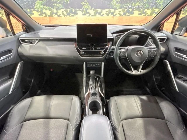 Toyota COROLLA CROSS HYBRID Z photo 2