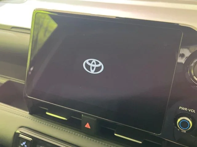 Toyota VOXY HYBRID S−Z photo 3