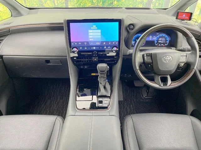 Toyota ALPHARD Z photo 2