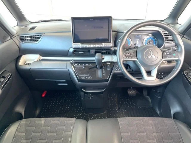 Mitsubishi DELICA MINI T　プレミアム photo 2