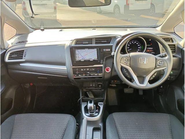 Honda FIT HYBRID 4WD F photo 3