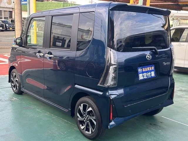 Daihatsu TANTO CUSTOM X photo 4