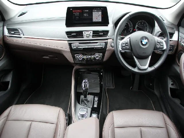 Bmw BMW X1 xDrive18d　xライン photo 2