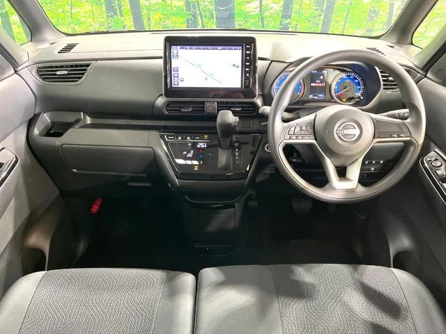 Nissan ROOX ハイウェイスターX photo 2