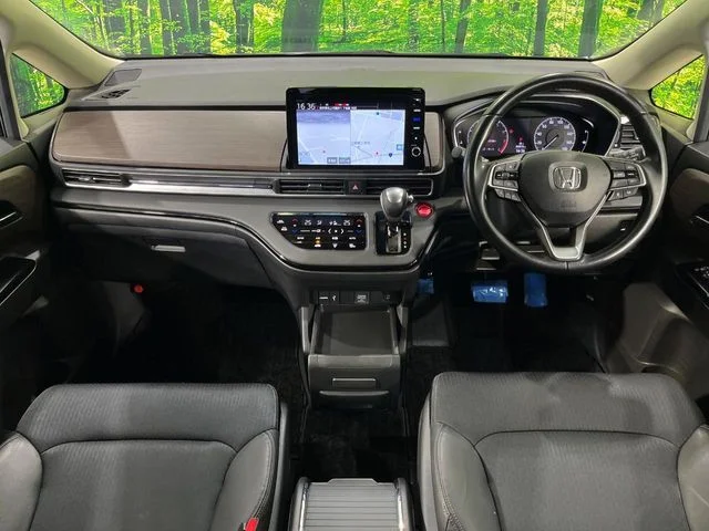 Honda ODYSSEY 4WD アブソルート　EX photo 2