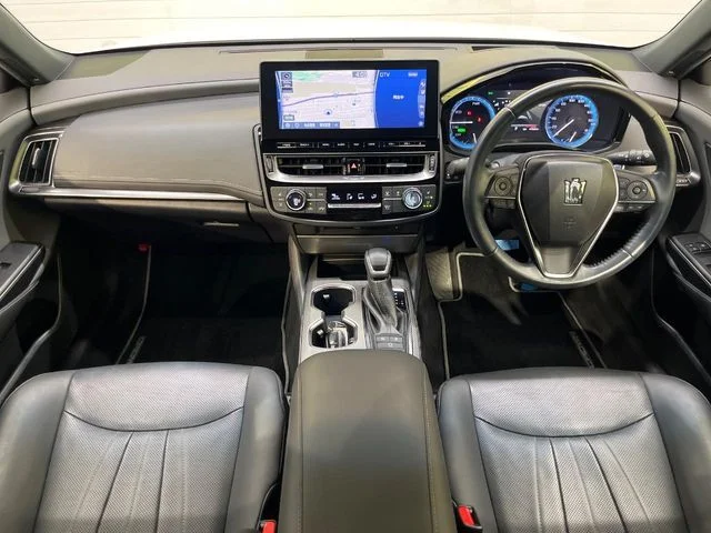 Toyota CROWN sedan hybrid RS　リミテッド2 photo 2