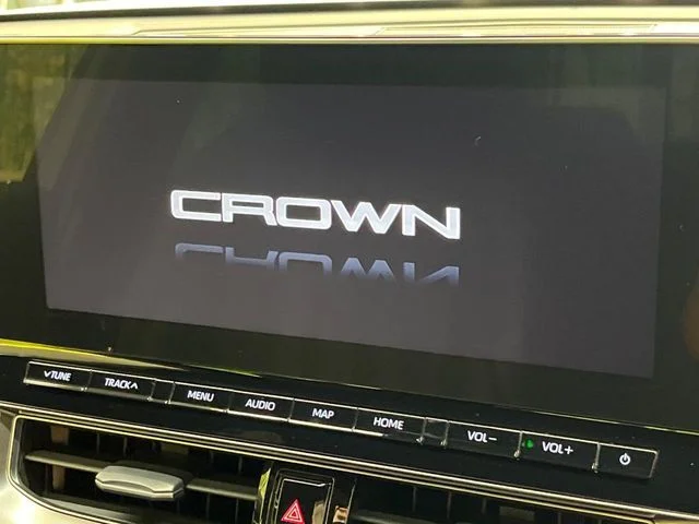 Toyota CROWN sedan hybrid RS　リミテッド2 photo 3