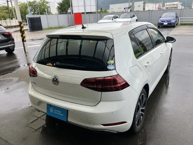 Volkswagen VOLKSWAGEN GOLF TSI　コンフォートライン　マイスター photo 3