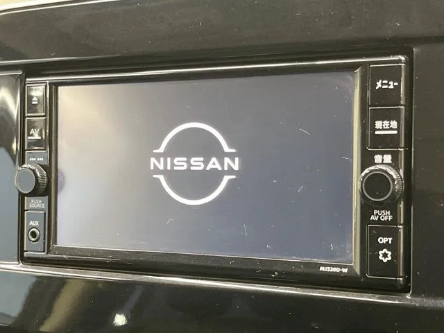 Nissan SERENA S-HYBRID ハイウェイスター　V photo 3