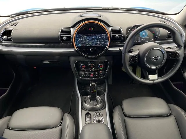 Bmw MINI COOPER D CLUBMAN サヴィル　ロウ　エディション photo 2