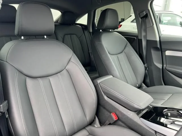 Audi AUDI A5 Sedan TFSI　クワトロ photo 4