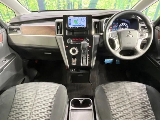 Mitsubishi DELICA D:5 4WD D　パワーパッケージ photo 2