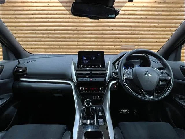 Mitsubishi ECLIPSE CROSS PHEV P photo 2