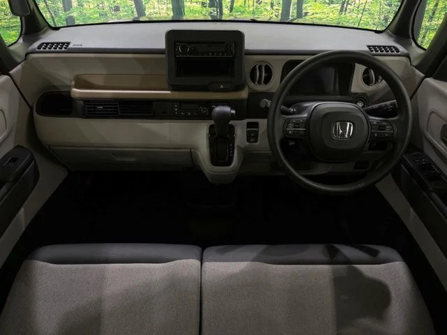 Honda N BOX ベースグレード photo 2