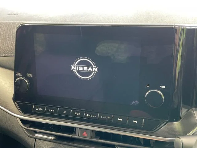 Nissan AURA G photo 3