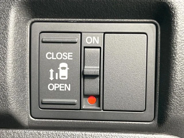 Honda N BOX CUSTOM ベースグレード photo 4