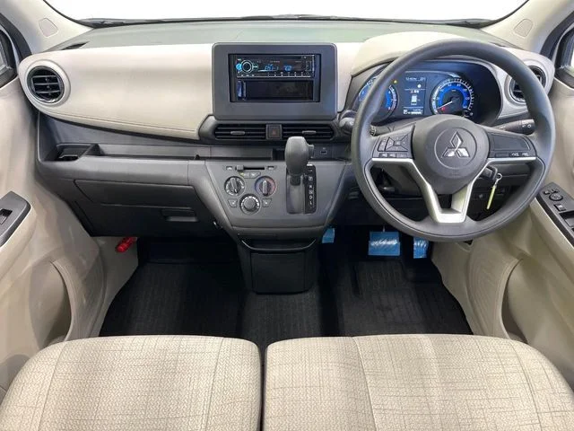 Mitsubishi eK WAGON M photo 2