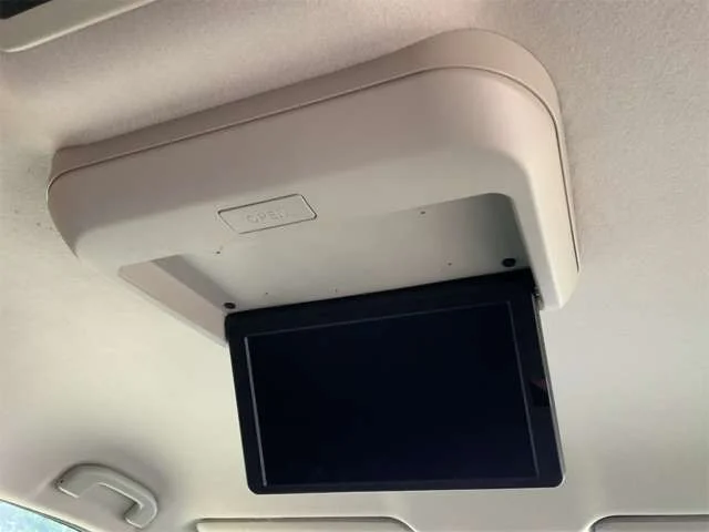 Nissan ELGRAND 350ハイウェイスター　プレミアム photo 3