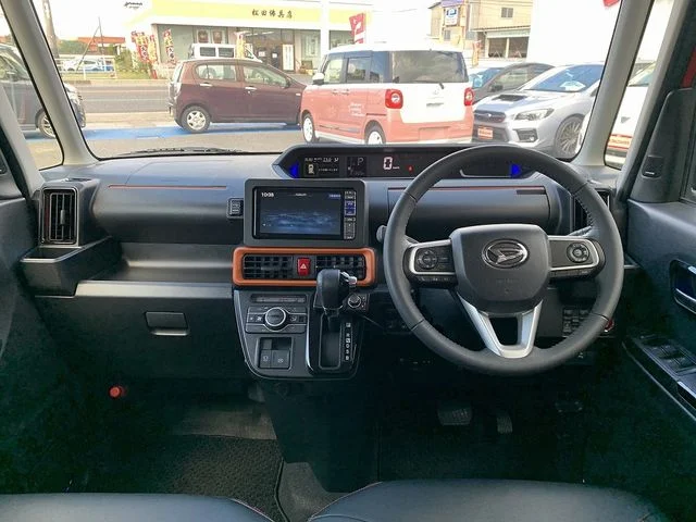 Daihatsu TANTO FAN CROSS 4WD ターボ photo 3