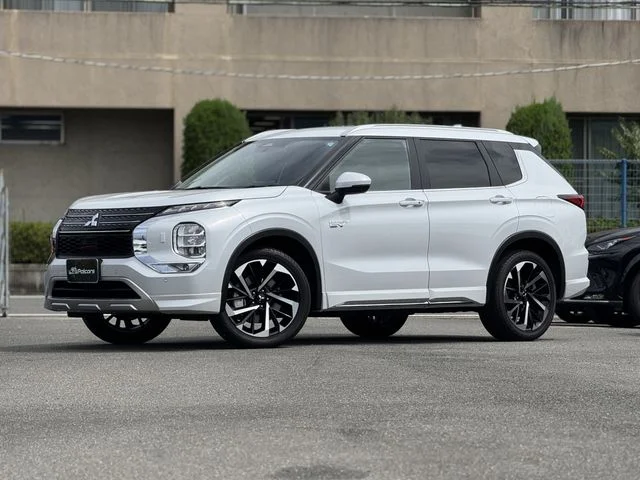 Mitsubishi OUTLANDER PHEV G 2024