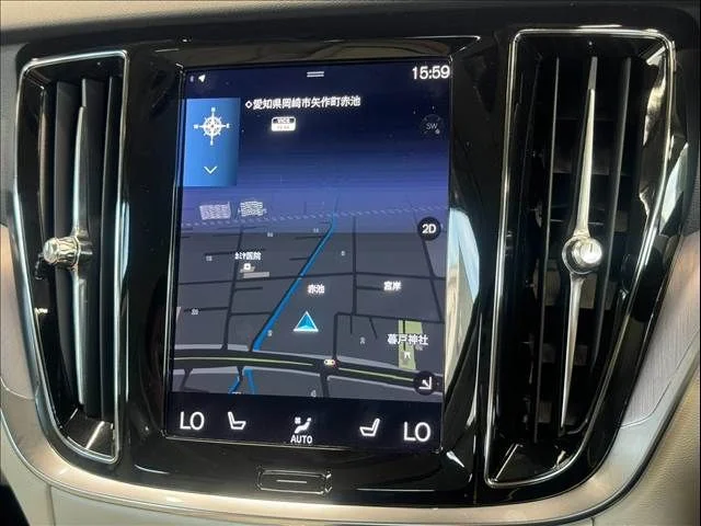 Volvo VOLVO V60 B4　モメンタム photo 3
