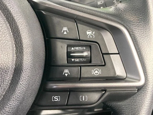 Subaru IMPREZA SPORT 2．0i−L　アイサイト photo 3