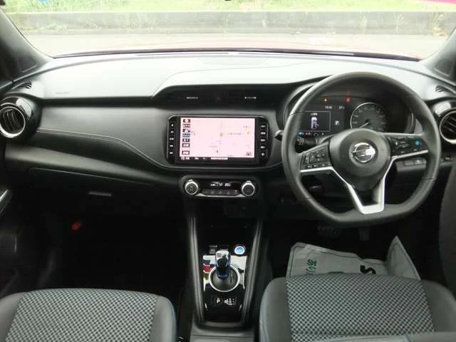 Nissan KICKS X photo 3