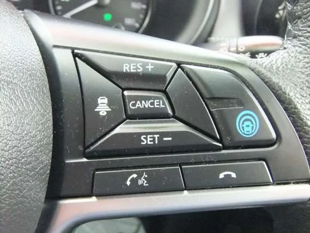 Nissan KICKS X photo 4
