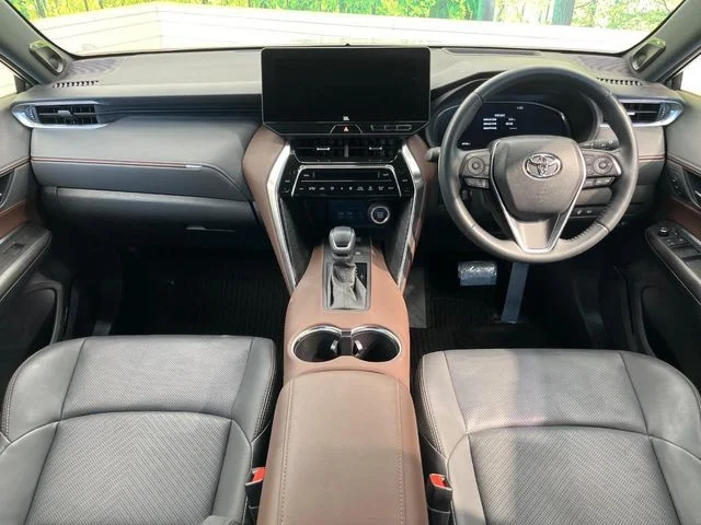 Toyota HARRIER 2WD Z　レザーパッケージ photo 2