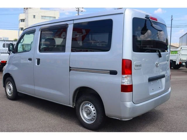 Toyota TOWNACE van 2WD GL photo 3