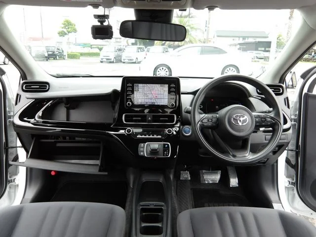 Toyota AQUA X photo 2