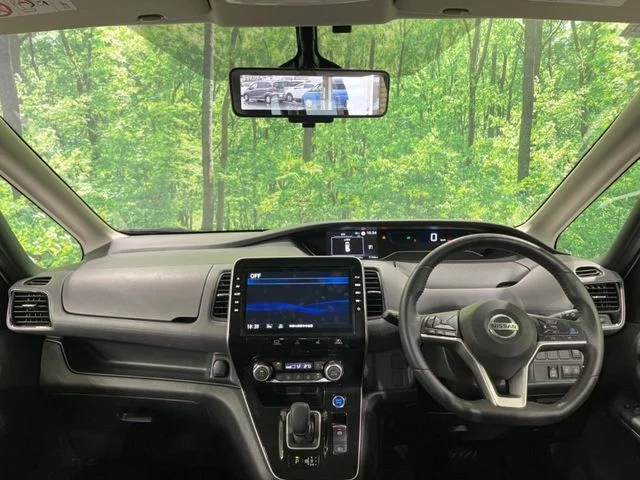 Nissan SERENA WG e−POWER　ハイウェイスター　V photo 2