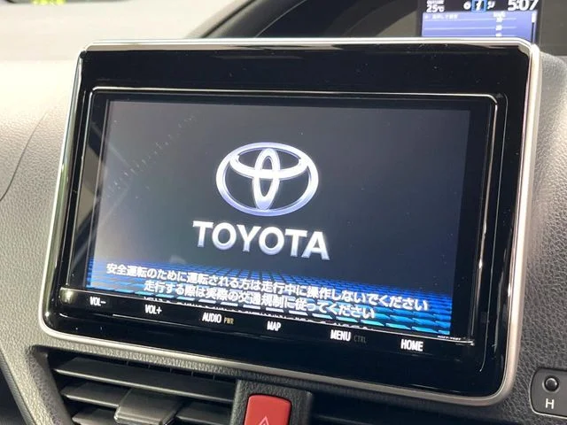 Toyota VOXY HYBRID ZS photo 3