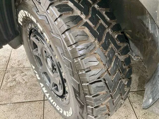 Mitsubishi DELICA D:5 4WD P photo 2