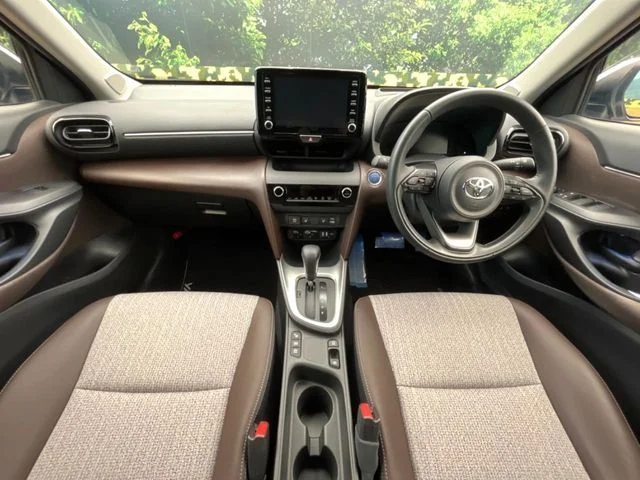 Toyota YARIS CROSS HYBRID Z photo 2
