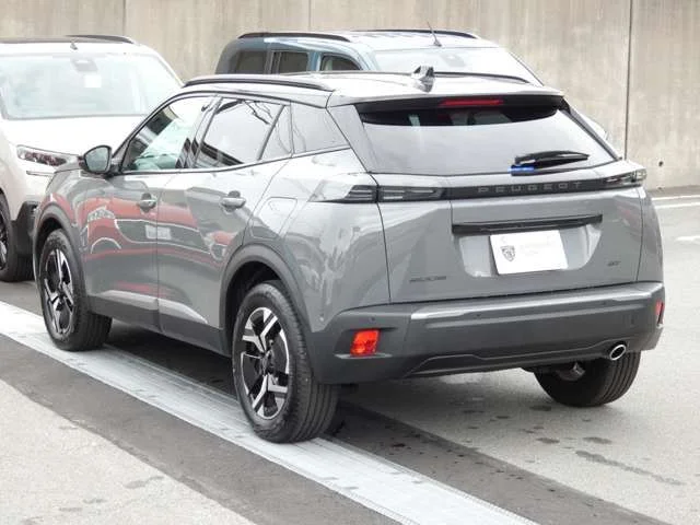 Peugeot PEUGEOT 2008 GT　ブルーHDi photo 2